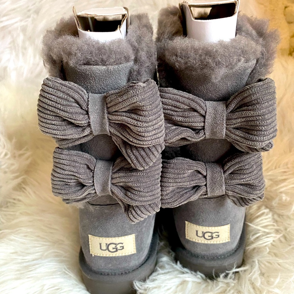 UGG Bailey Bow Velvet Ribbon Boots